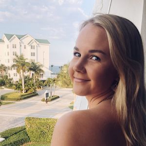 Meet your Posher, Dede